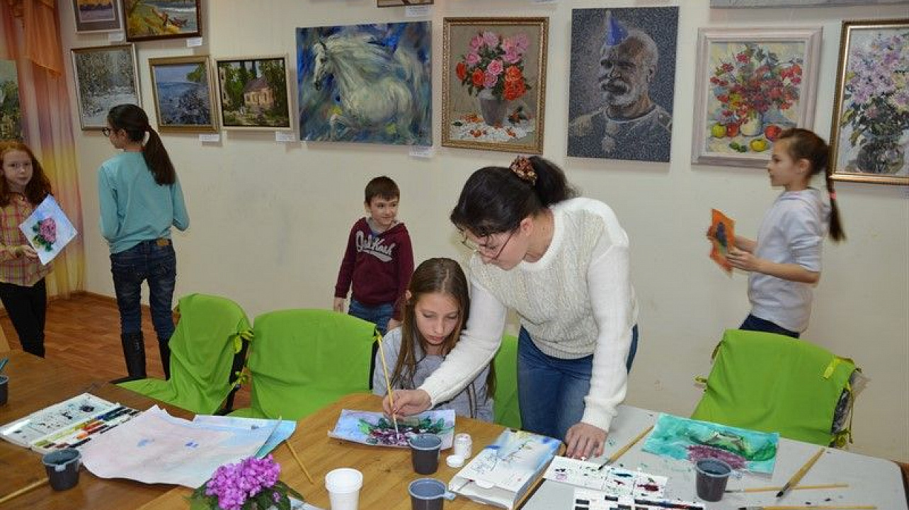 В творческом центре «Содружества» прошел мастер-класс по акварели.jpg