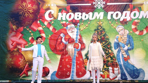 В парке Западного округа состоялось торжественное открытие ёлки