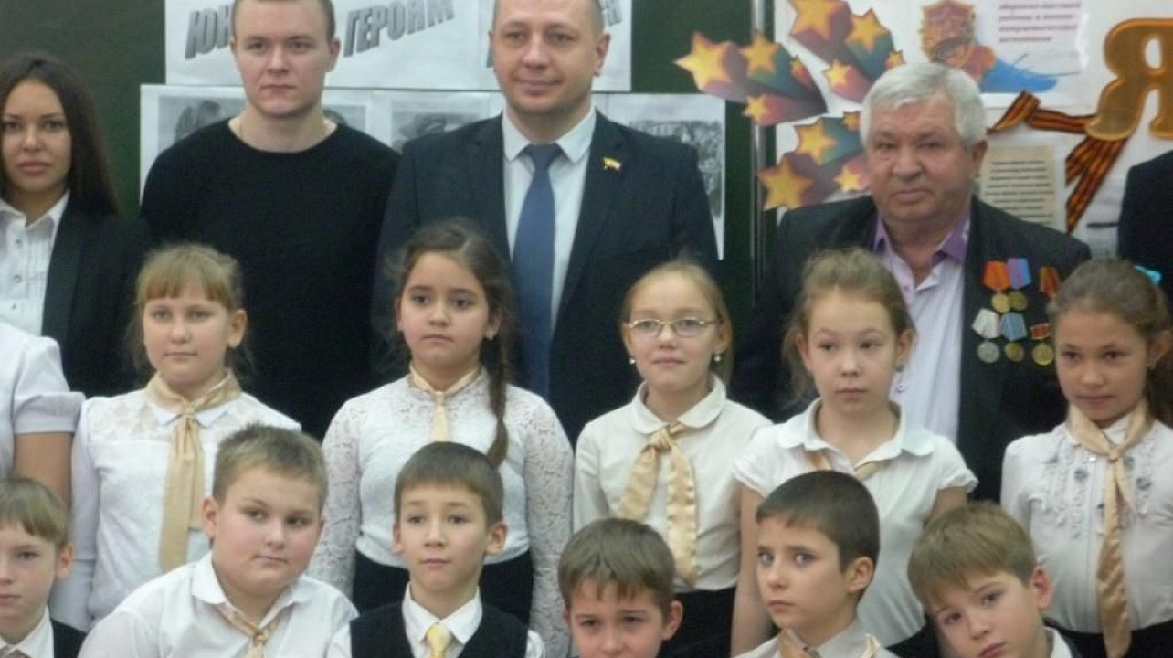 Учащиеся школы №38 стали участниками урока мужества с бывшим малолетним узником концлагерей