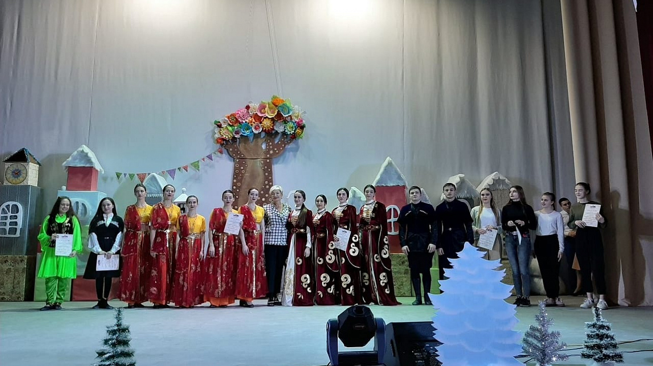 PHOTO-2019-12-24-18-27-08 (1).jpg