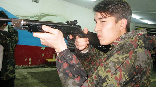 В Западном округе состоялись окружные соревнования по пулевой стрельбе