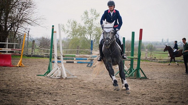 Долгожданных гостей встретили в конно-спортивном комплексе