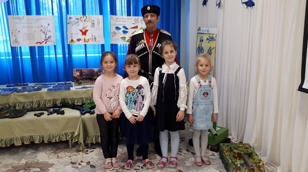 В детском саду № 201 состоялась встреча с казаками Пашковского станичного казачьего общества