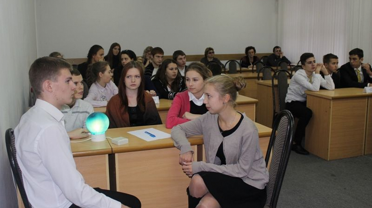 В администрации Центрального округа прошел брейн-ринг по избирательному праву