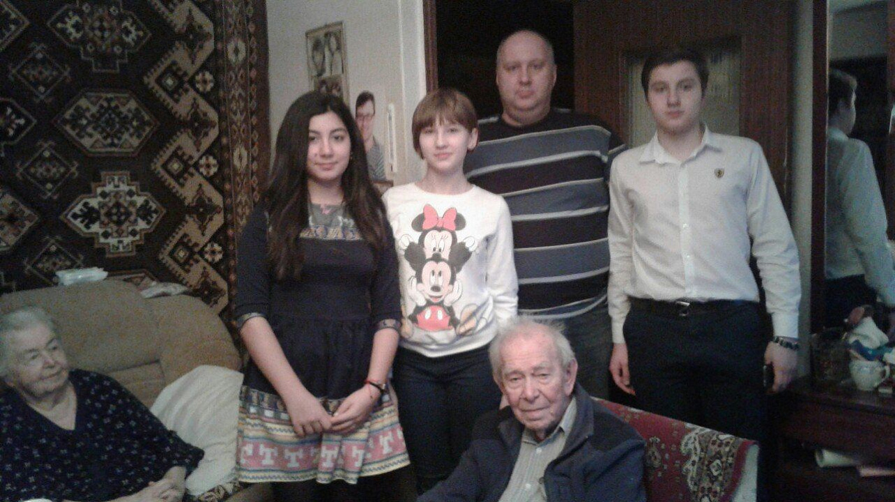 Школьники Западного округа провели акцию «Забота»