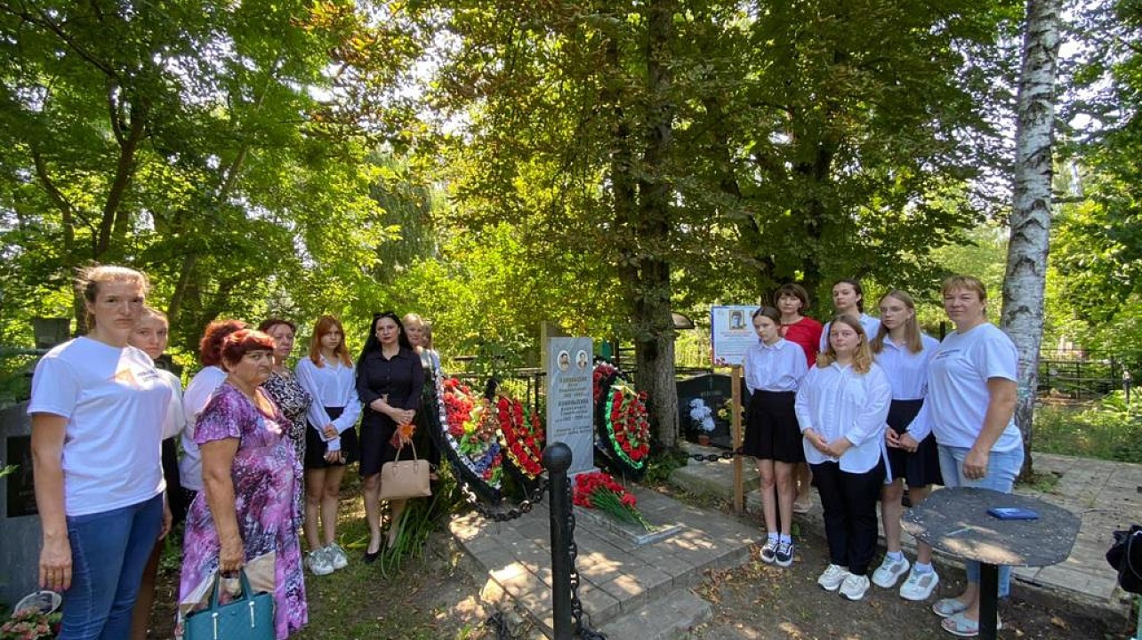 Акция «Свеча памяти» и возложения цветов у памятников участникам Великой Отечественной войны сегодня прошли по всему Прикубанскому округу