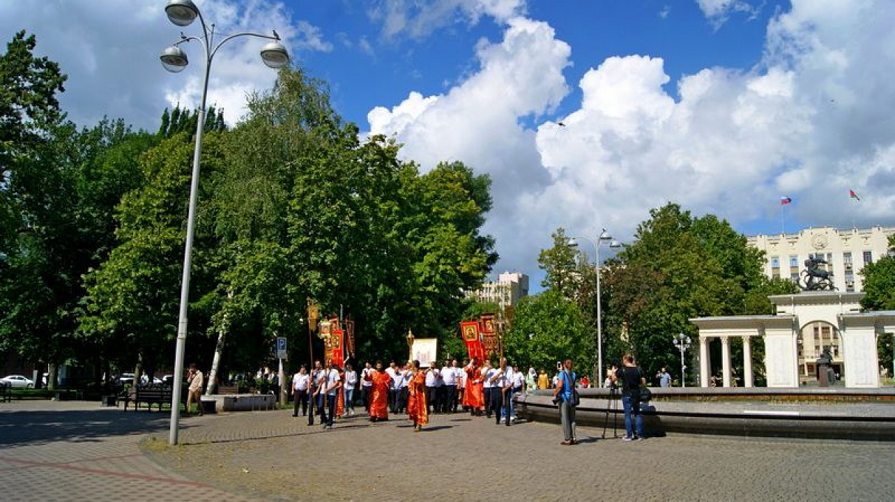 Казаки поучаствовали в царском Крестном ходе.JPG