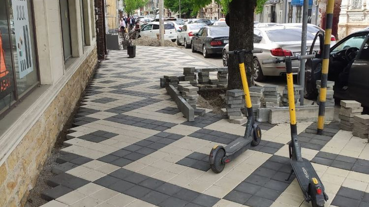 В Центральном округе продолжается ремонт дорог