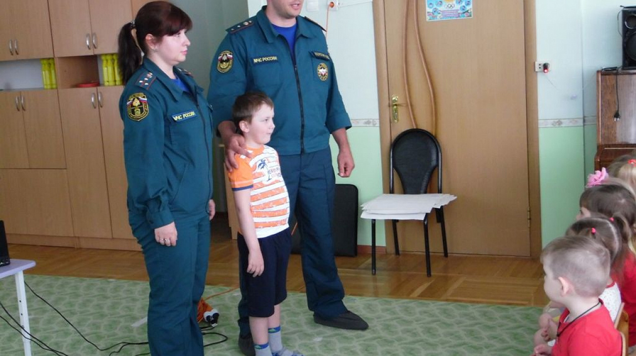 В детском саду Западного округа прошло занятие по пожарной безопасности