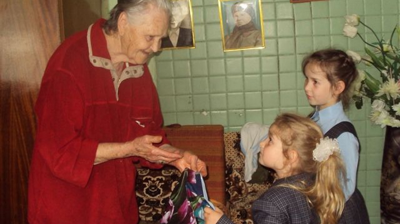 Тимуровцы станицы Елизаветинской включились в общественную работу.JPG