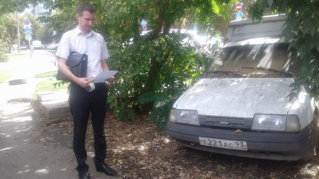 В Западном округе продолжаются рейды по выявлению брошенного автотранспорта