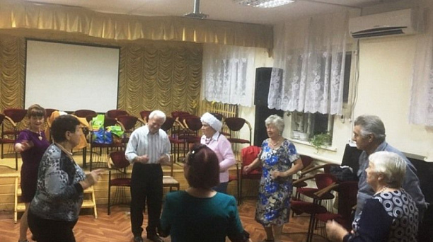 Сотрудники Городского Дома культуры Западного округа провели серию  тематических встреч для людей старшего поколения