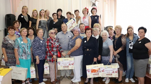 В библиотеке им. Н. А. Некрасова прошел праздник ко Дню пожилых людей