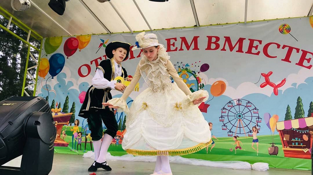 Весенне-летний сезон открыли парки Западного округа