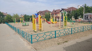 Обновленная детская игровая площадка ждет ребят