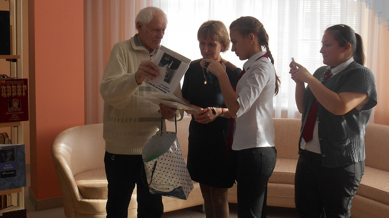 Учащиеся школы №93 из первых уст узнали о профессии полярного летчика