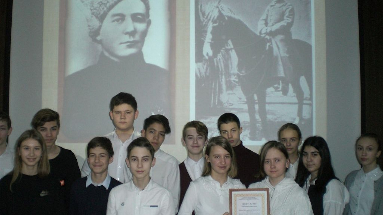 В школах Западного округа продолжается акция присвоения классам имен героев