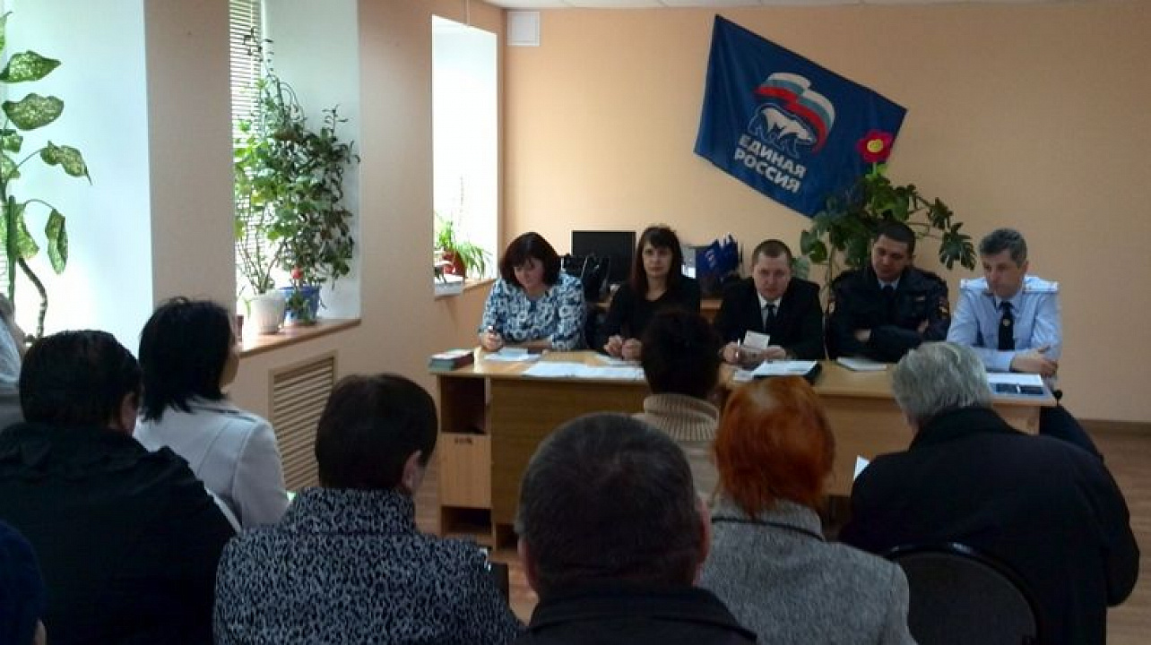 В Центральном округе обсудили вопросы капитального ремонта многоквартирных домов и реализацию программы «Жилье для российской семьи»