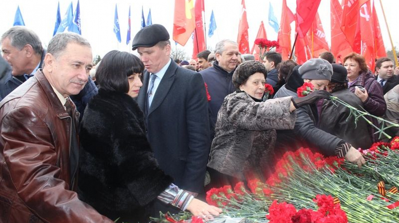 Жители Центрального округа приняли участие в торжественном митинге, посвященном освобождению Краснодара от немецко-фашистских захватчиков