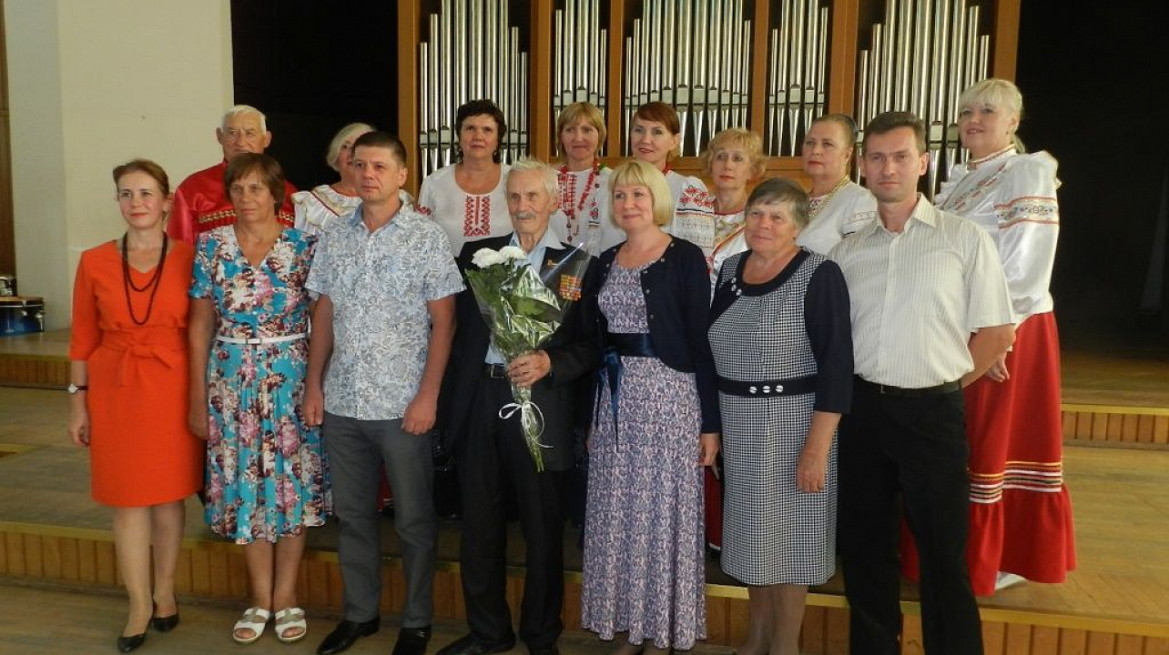 В Краснодарском муниципальном концертном зале состоялась премьера четвертого тома книги из серии «Забвению не подлежит»