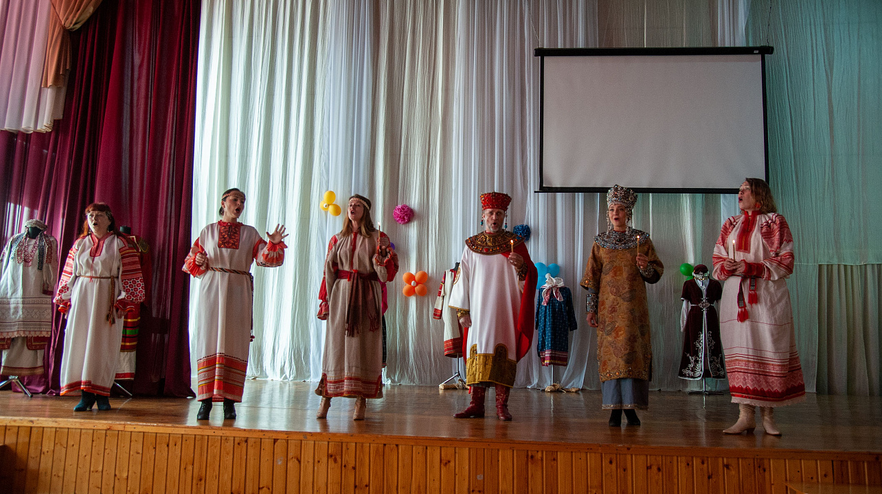 Русскую фольклорную программу «От России до России» показали в образовательных учреждениях Краснодара (8).jpg