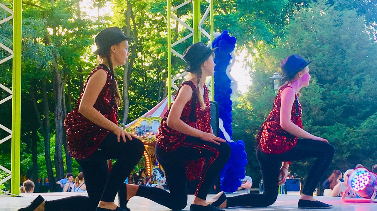 В парках Западного округа прошли детские праздники