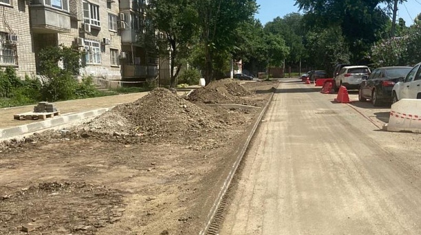 В Центральном округе идут работы по благоустройству