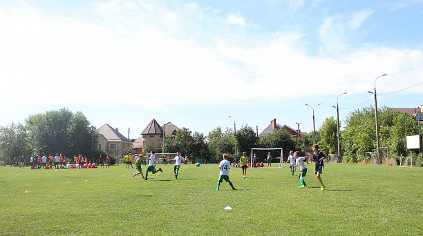 Футбол набирает ход