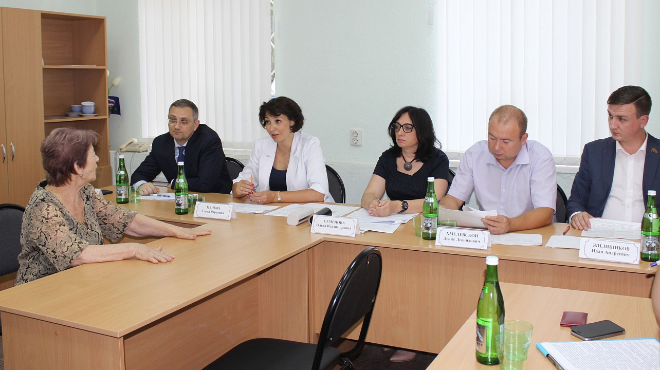 Глава администрации Центрального округа Елена Малова провела выездной прием председателей органов ТОС