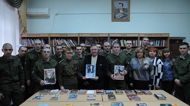 В библиотеке им. Н. А. Некрасова Западного округа прошел литературно-исторический экскурс «Голос сердца. Ольга Берггольц»