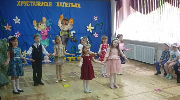 В Центре детского творчества Прикубанского округа прошел фестиваль «Хрустальная капелька-2015»