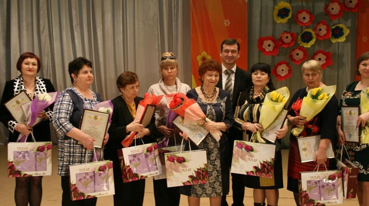 В Прикубанском округе поздравили женщин с Международным женским днем
