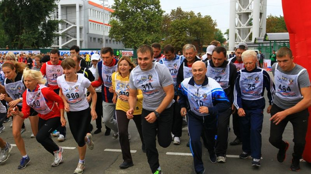 Ветеран Вооруженных Сил, факелоносец Паралимпийского огня Михаил Кузьмин пробежал «Кросс Нации 2014»