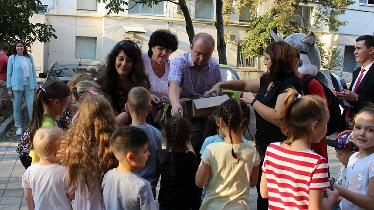 В Центральном округе прошел праздник «А у нас во дворе»