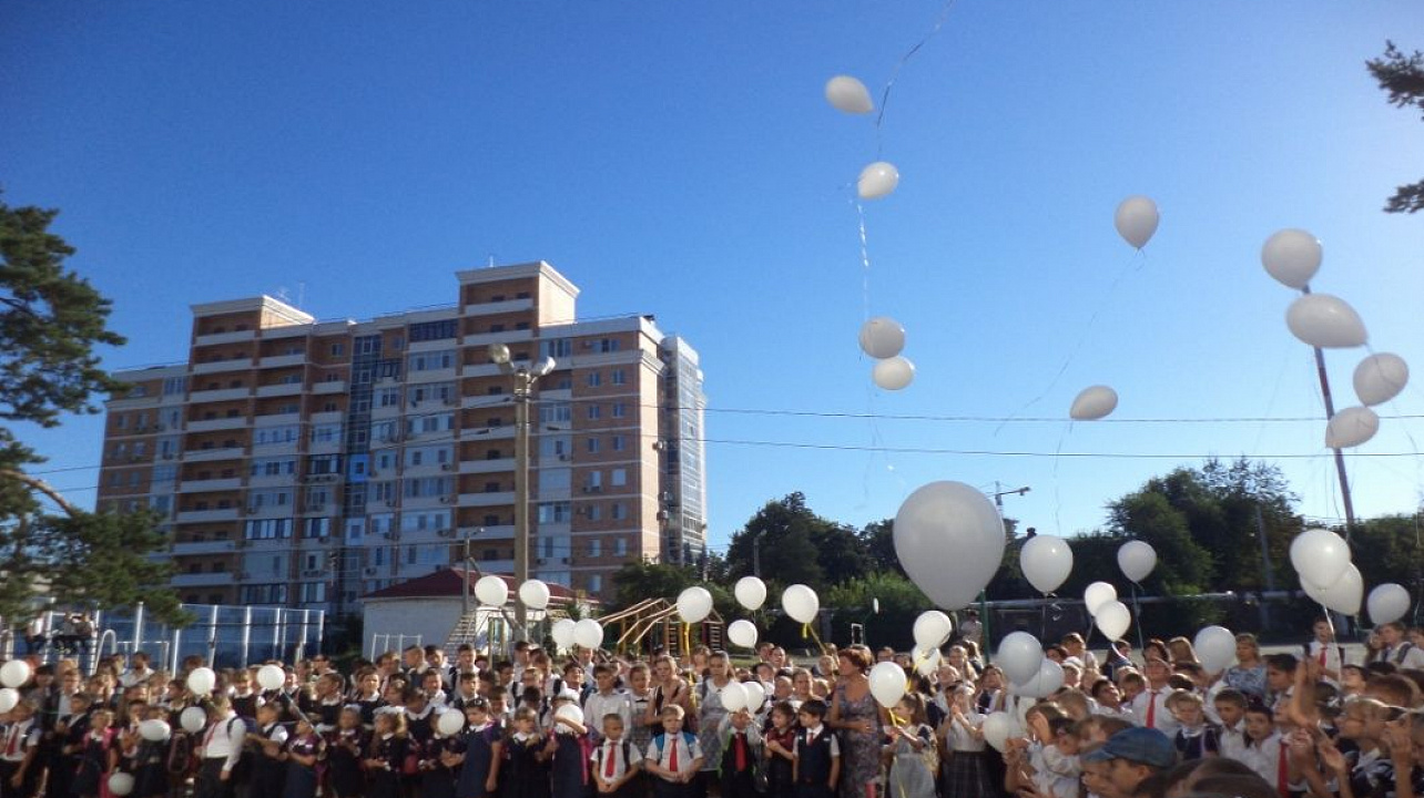 В гимназии Западного округа прошла линейка «Памяти жертв Беслана»