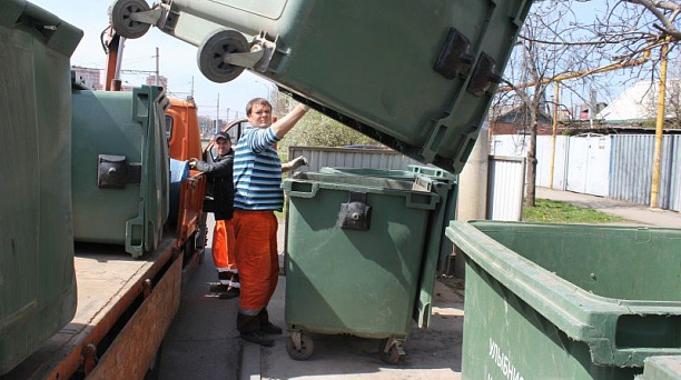 В Краснодаре возвращают мусорные контейнеры и ликвидируют стихийные свалки