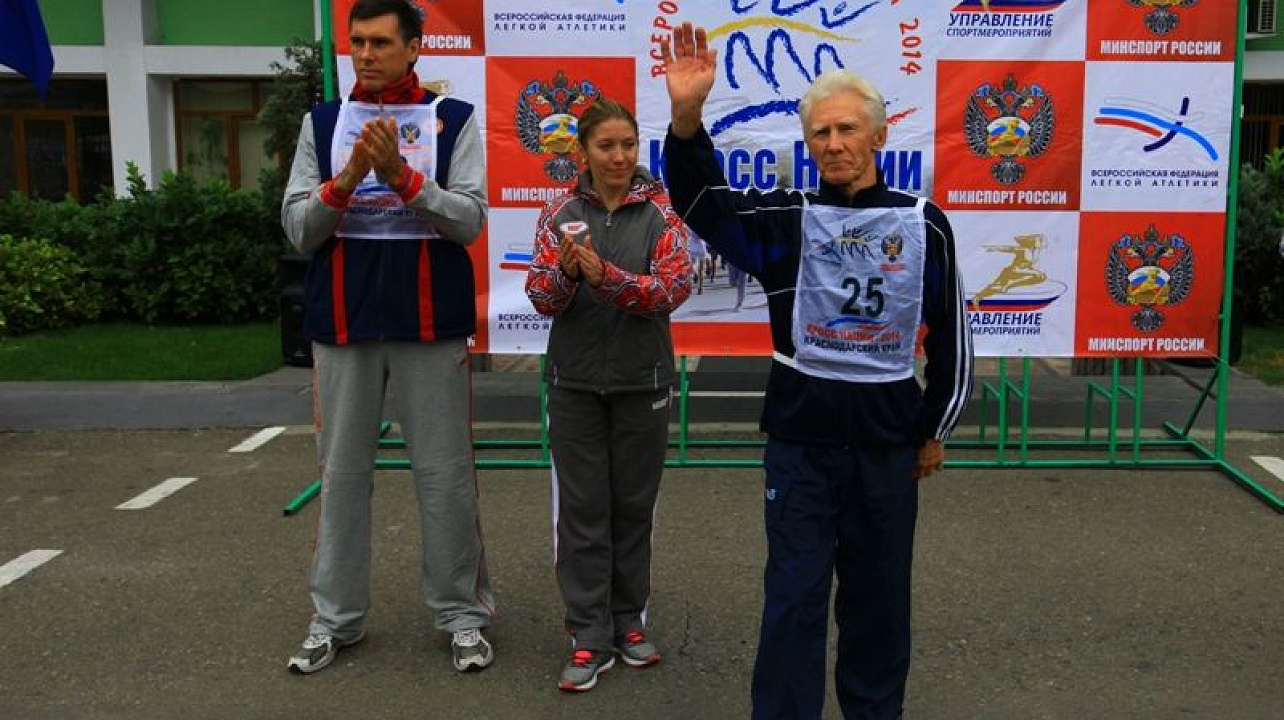 Ветеран Вооруженных Сил, факелоносец Паралимпийского огня Михаил Кузьмин пробежал «Кросс Нации 2014»