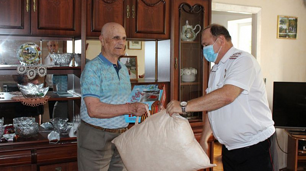 Участнику Великой Отечественной войны Петру Иосифовичу Крюкову исполнилось 95 лет