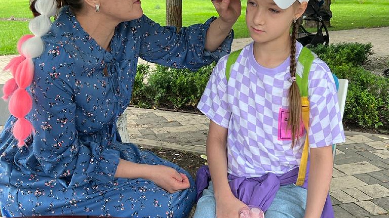 Чудесный детский праздник сегодня прошел в сквере имени Толстого в Славянском микрорайоне 