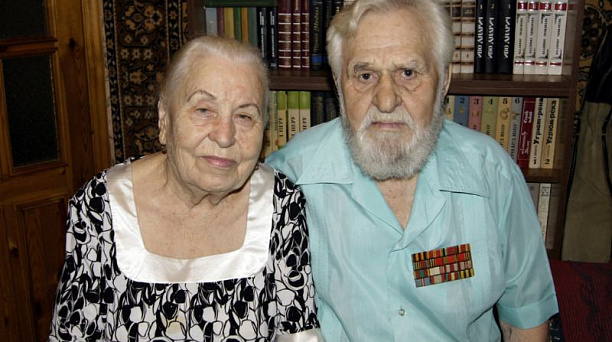 Ветеран последнего военного призыва празднует семейный юбилей