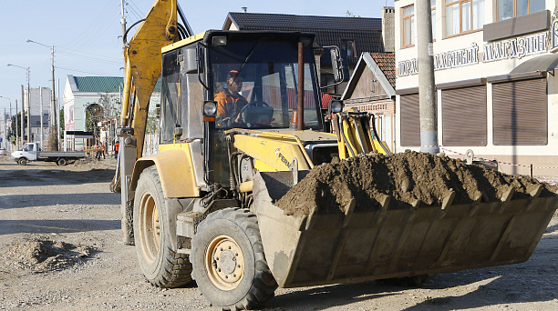 На ул. им. Тургенева для строительства основания дороги завезено 2,6 тыс. куб. м гравийно-песчаной смеси