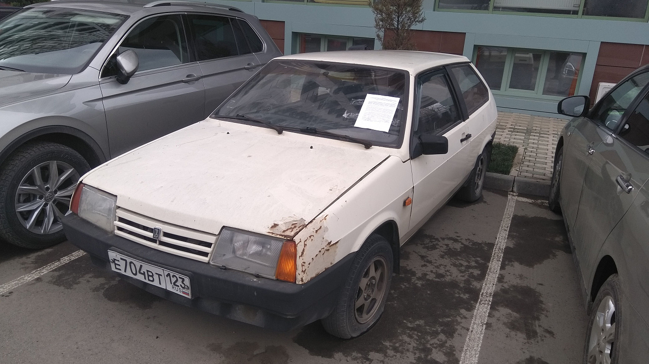 На территории Западного округа провели мониторинг улиц с целью выявления и уборки транспортных средств, брошенных собственниками