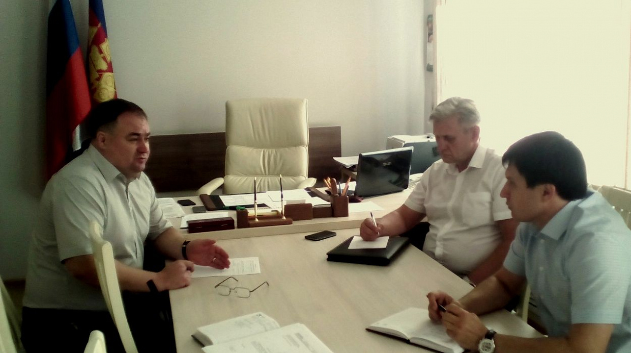 В администрации Западного округа прошло совещание по вопросу вручения налоговых уведомлений