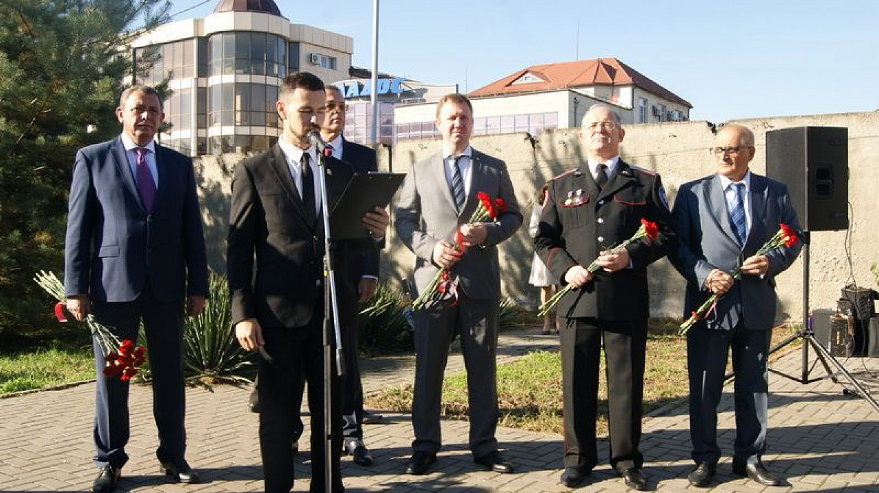 Казаки почтили память жертв политических репрессий