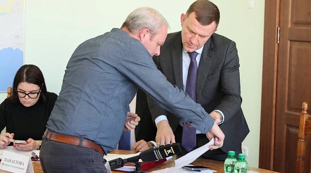 Евгений Наумов: Школу в пос. Лазурном введём в эксплуатацию до конца года