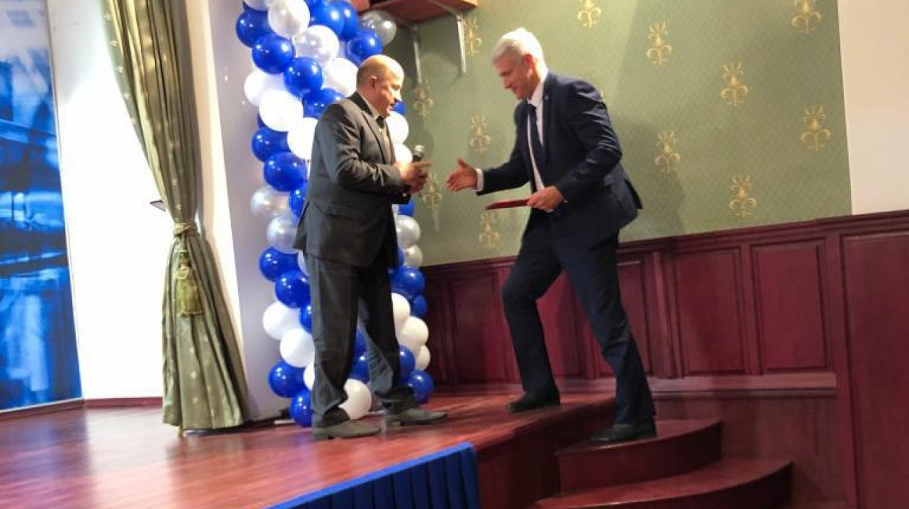 Первый заместитель главы Западного округа Сергей Косинков поздравил коллектив ОАО «Краснодарский завод Нефтемаш» с юбилеем предприятия