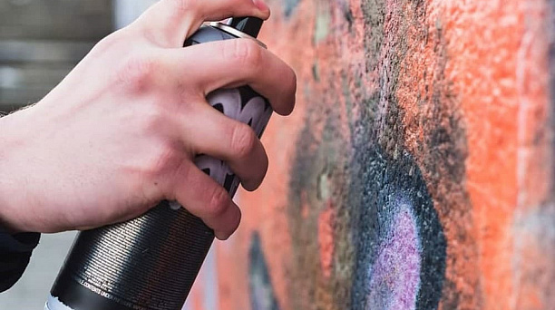Авторам незаконных граффити администрация Краснодара будет предъявлять иски о возмещении ущерба