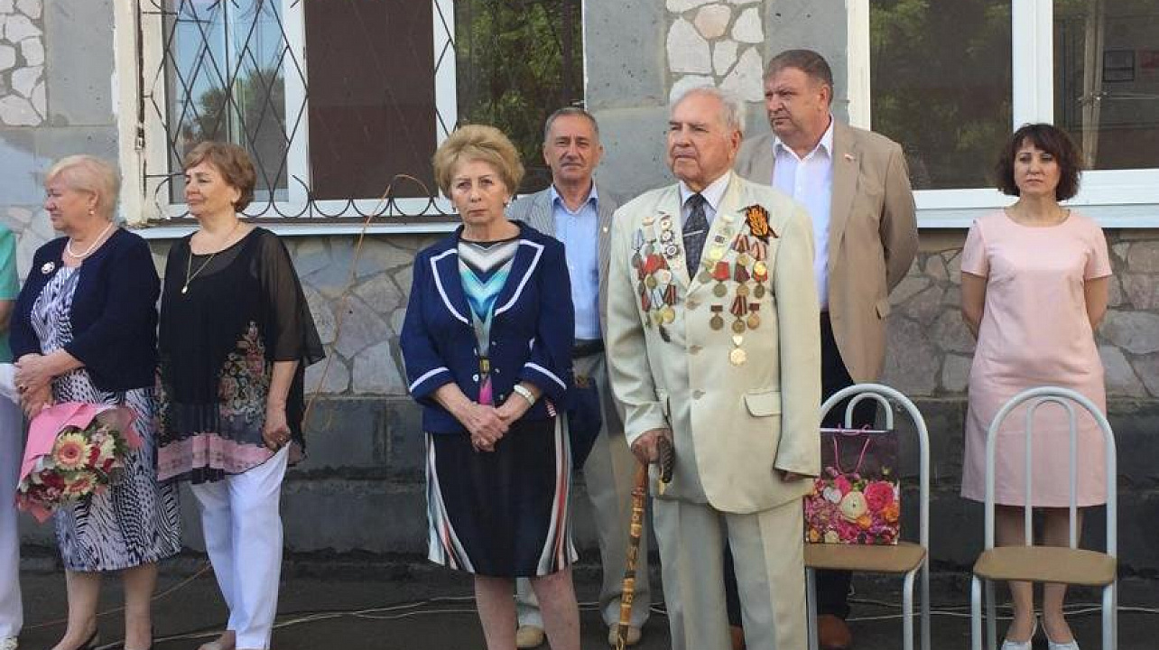 В школах Западного округа прозвенел последний звонок