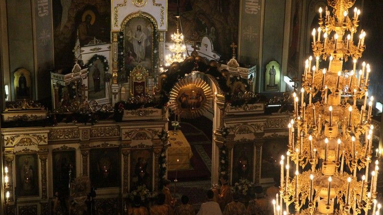 Рождественские богослужения минувшей ночью прошли во всех православных храмах Краснодара