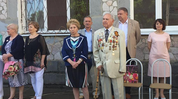 В школах Западного округа прозвенел последний звонок